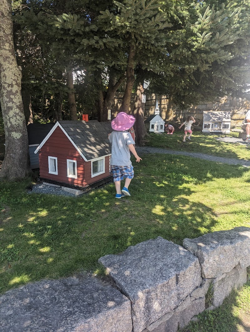 Little Houses of Stonington Village photo 5